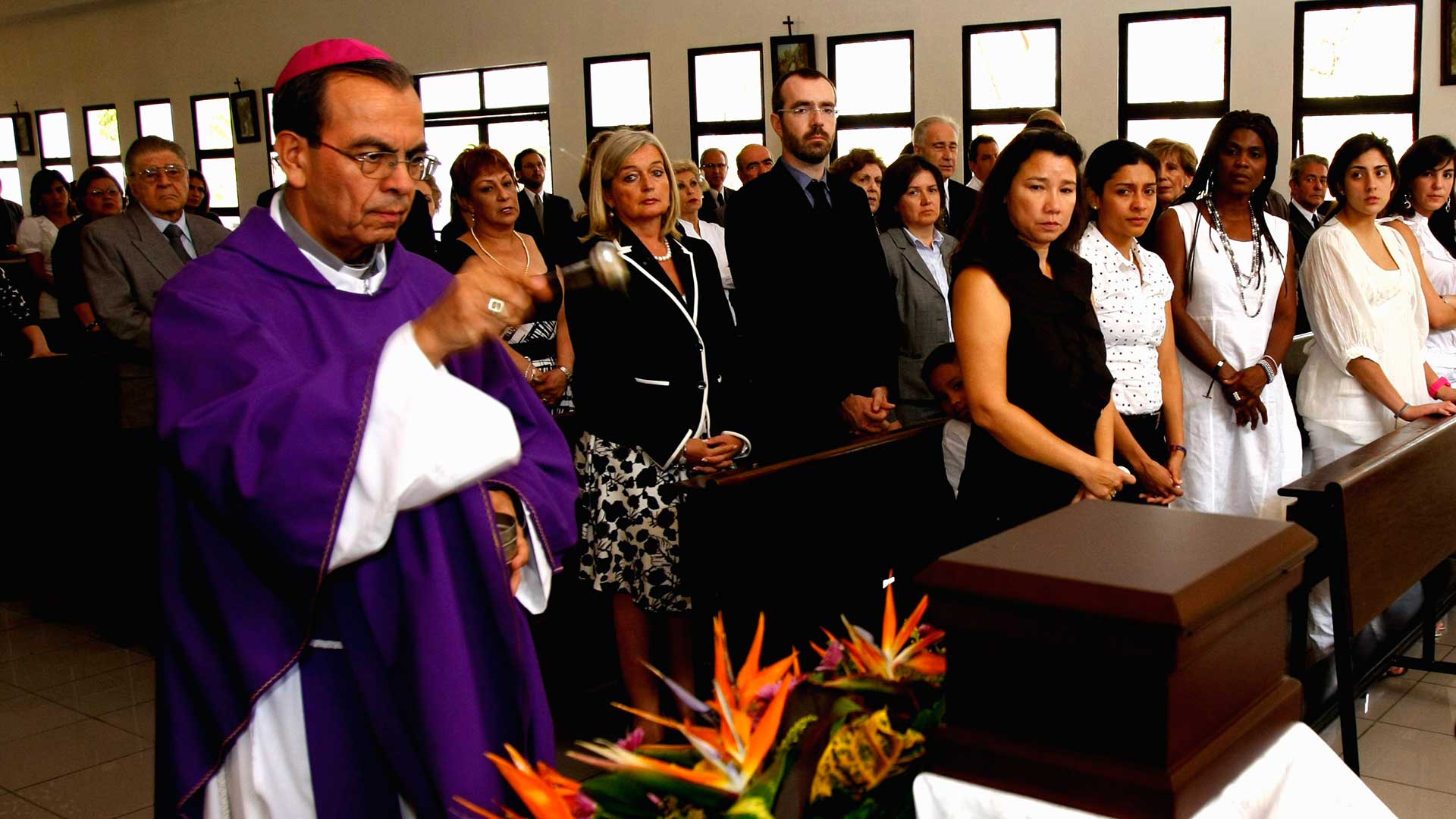 El Salvador aplaude anuncio Papa de nombrar cardenal a ... - Telemundo