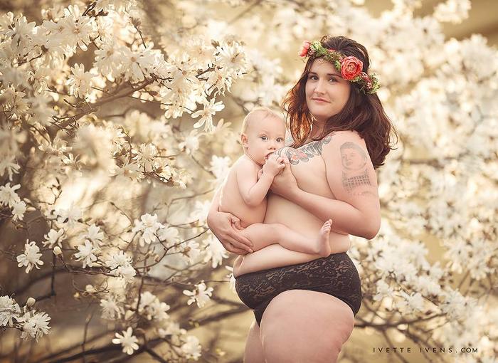 Libro de fotografías de mujeres amamantado promueve la lactancia sin tabú Mujer-con-corona-de-flores-amamantando-bebe