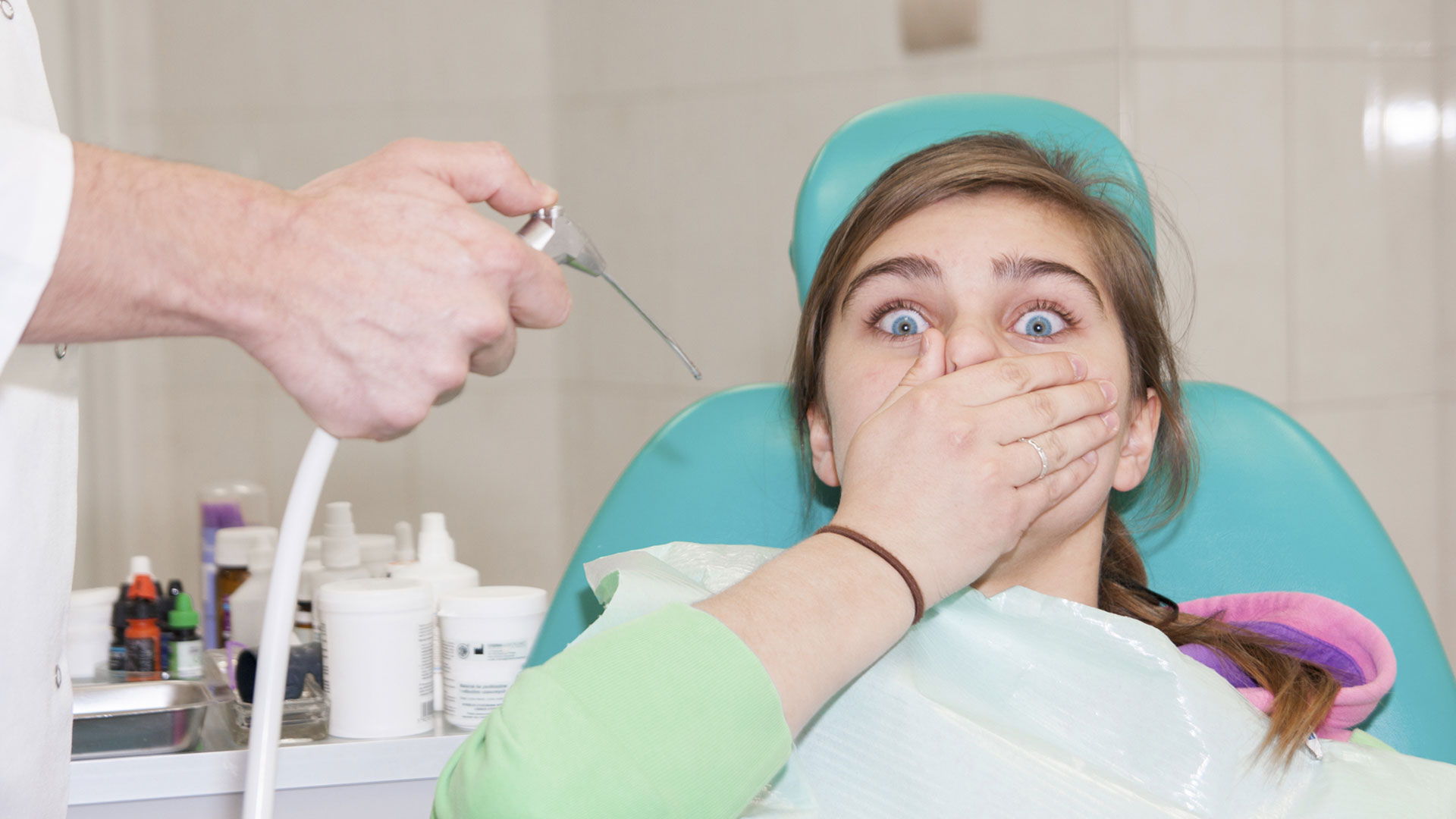Врач после наркоза. Наркоз в стоматологии для детей. Седация закисью азота в детской стоматологии. Седация и наркоз в стоматологии. Анестезия азотом в стоматологии детям.
