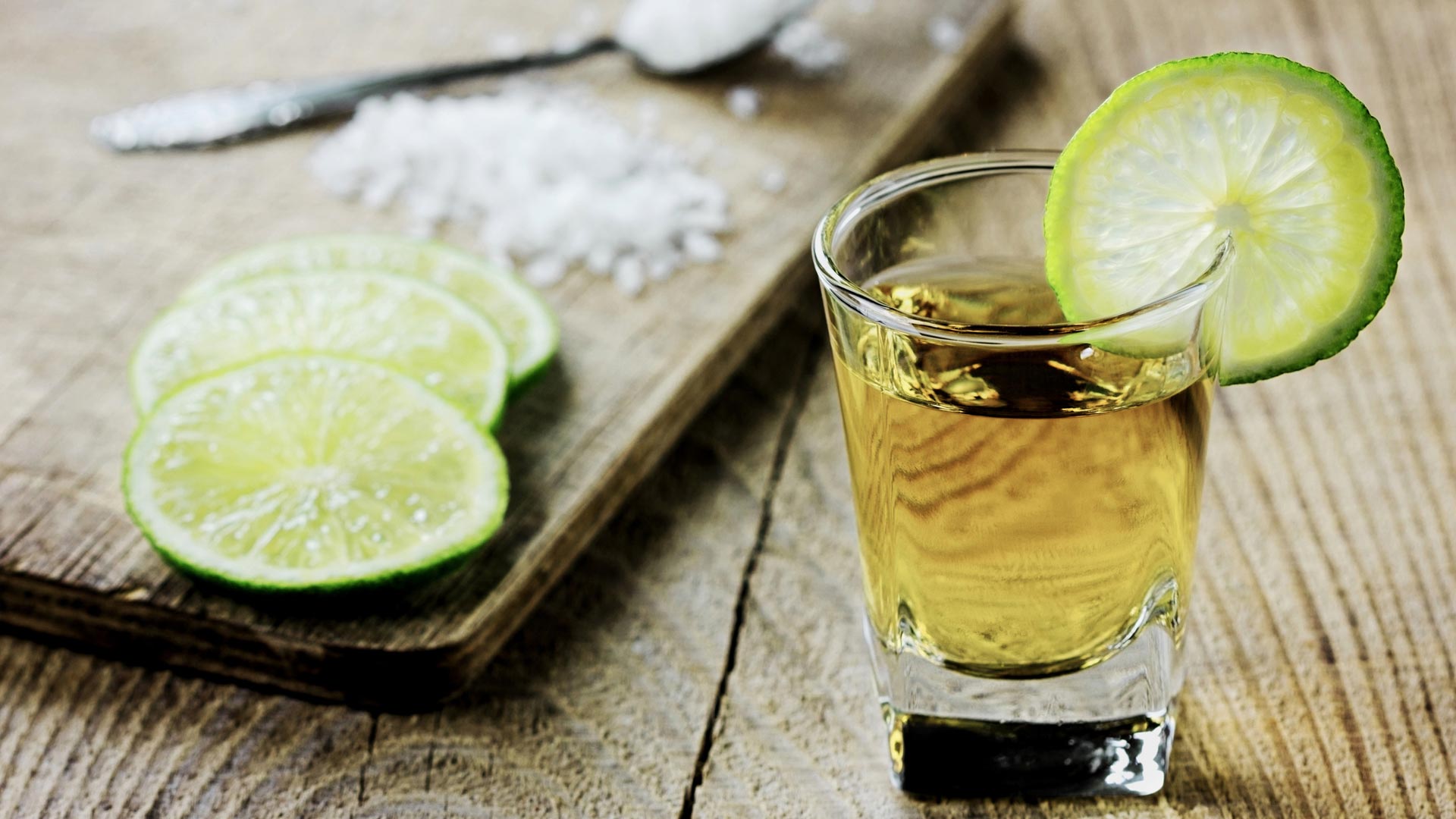 Comprimir Rectángulo Viaje Tequila: todo lo que necesitas saber sobre esta bebida bien latina |  Telemundo