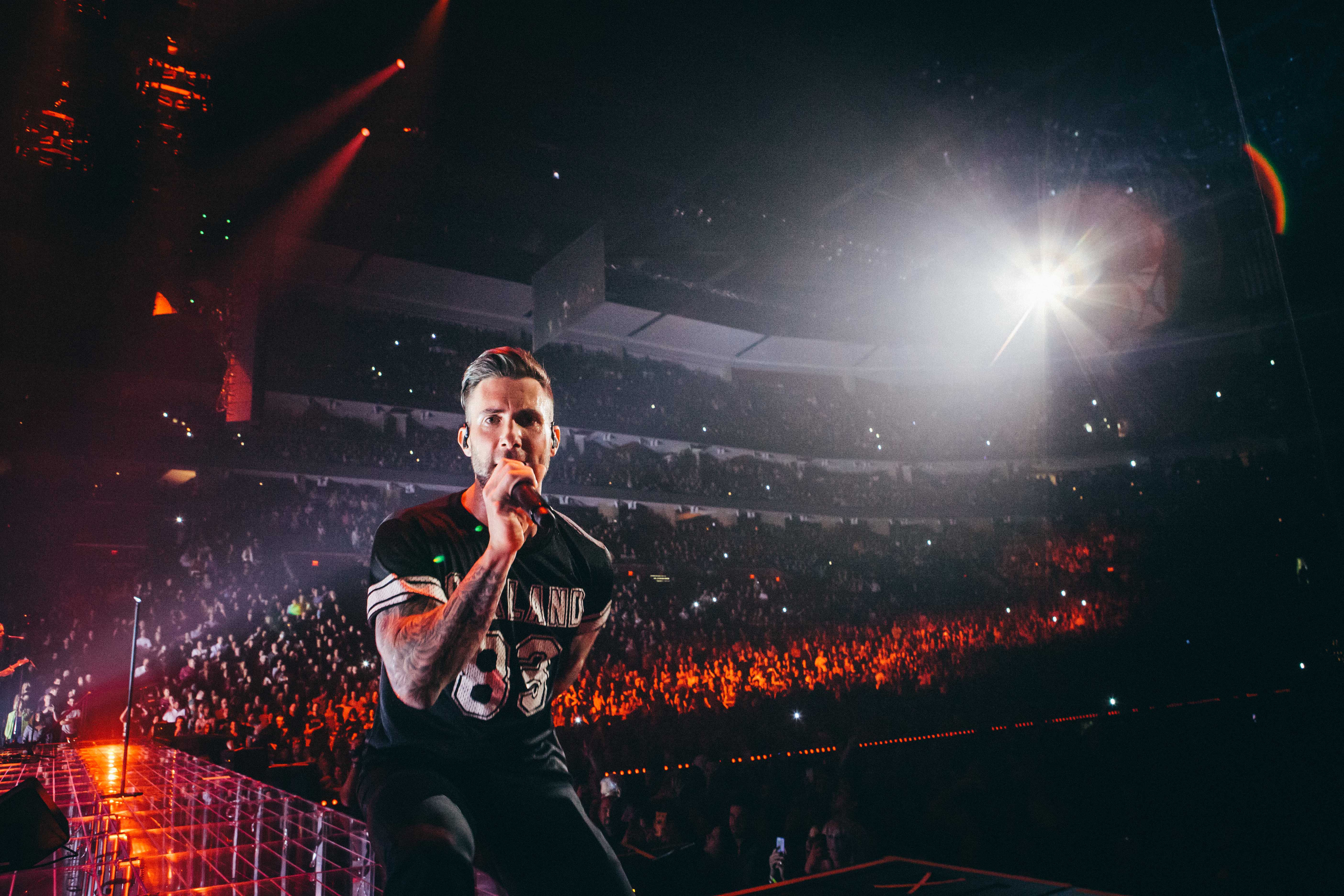 Imágenes exclusivas de Maroon 5 en concierto (FOTOS) Telemundo