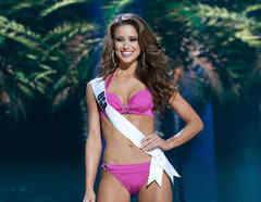 Nia Sanchez, Miss USA 2014 en traje de baño