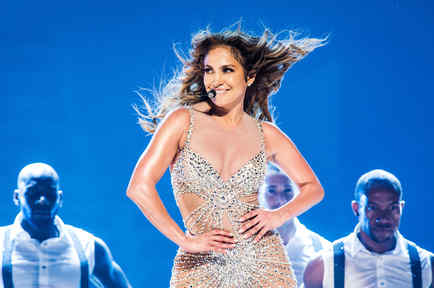 Jennifer Lopez en concierto en Paris, Francia durante el 2012