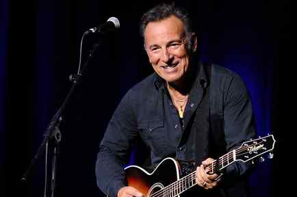 Springsteen firma nota de ausencia a escolar en Filadelfia 
