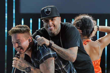 J Balvin & Nicky Jam en los ensayos de Premios Juventud