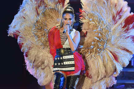Jennifer Lopez en el concierto Get Out The Vote