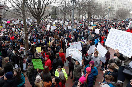Protesta en Washington contra prohibición de entrada de musulmanes