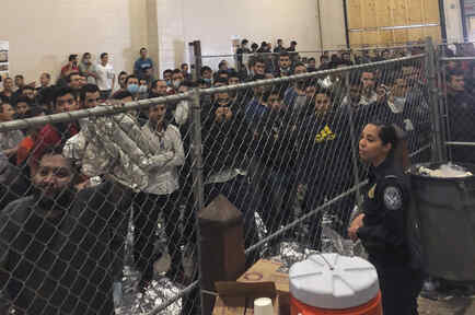 Imagen del centro de detención de migrantes en McAllen, Texas, el pasado 12 de julio durante la visita del vicepresidente, Mike Pence. 