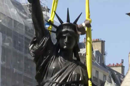 Hermanita de la Estatua de la Libertad