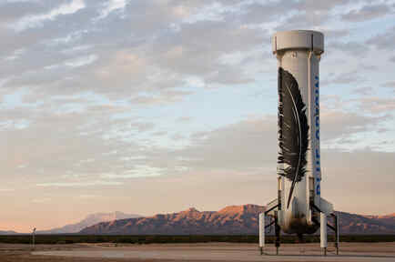 El cohete que la empresa Blue Origin logró lanzar y hacer que descendiera de pie y en tan buen estado que se podría volver a usar. Foto suministrada por Blue Origin tomada el 23 de noviembre del 2015
