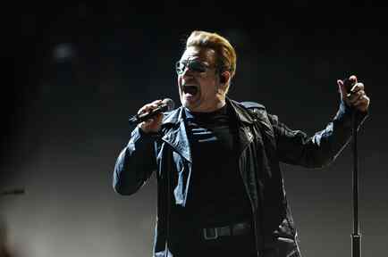 Bono-FRANCE-CONCERT-MUSIC-U2