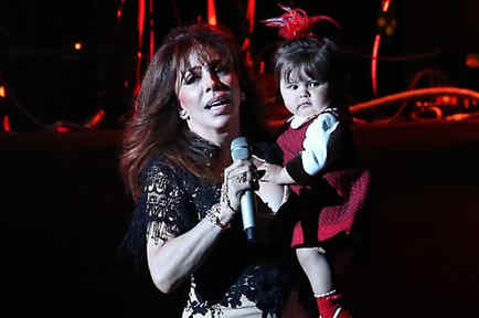 Verónica Castro y su nieta Rafaela