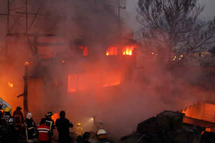 Un incendio en una vivienda en México en una imagen de archivo
