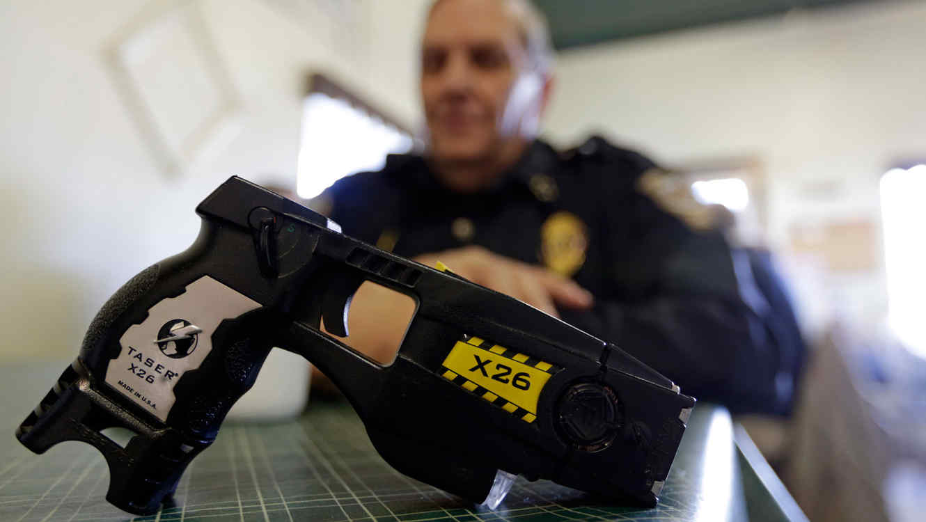 Resultado de imagen para California suspende uso de fuerza letal a su Policía