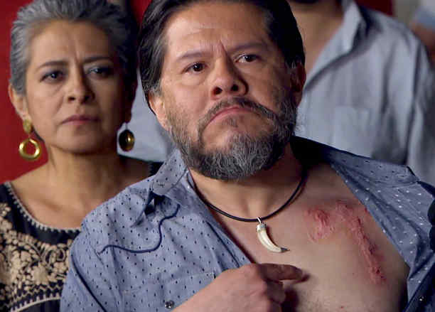 Jorge Zárate, Indio Amaro, mostrando una cicatriz, Señora Acero 2