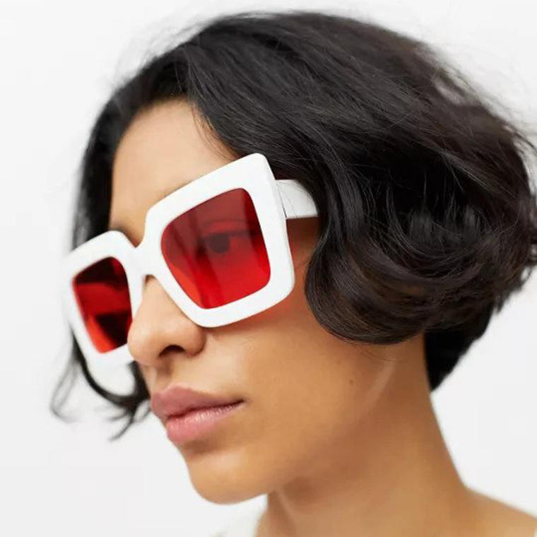 April Oversized Square Sunglasses - Urban Outfitters
