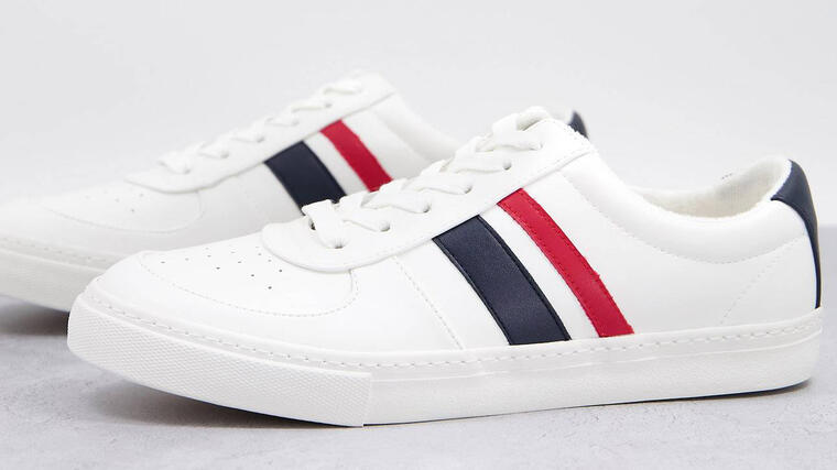 ASOS DESIGN retro sneakers in white with navy and red stripe - Asos