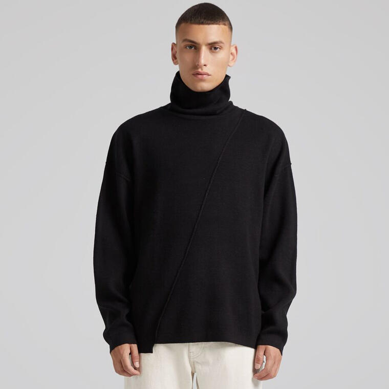 Asymmetric high neck sweater - Bershka