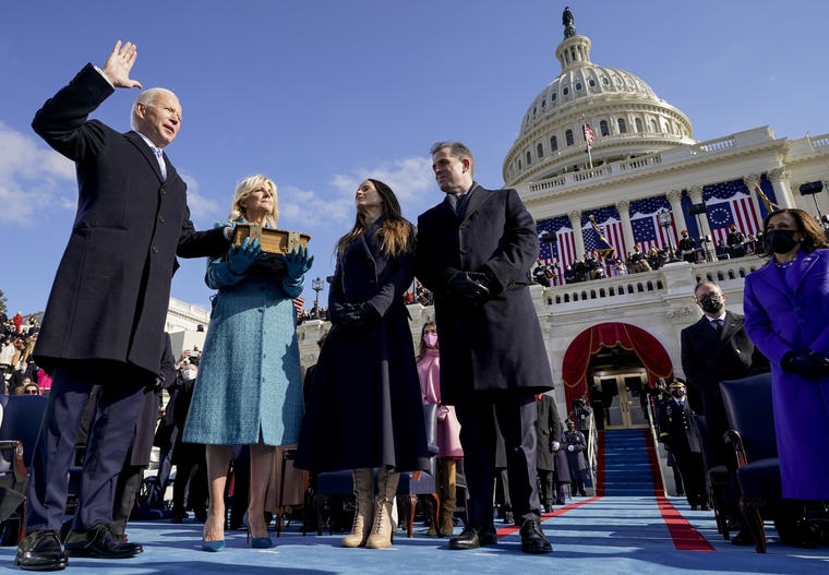 Joe Biden al rendir juramento como presidente el 20 de enero de 2021.