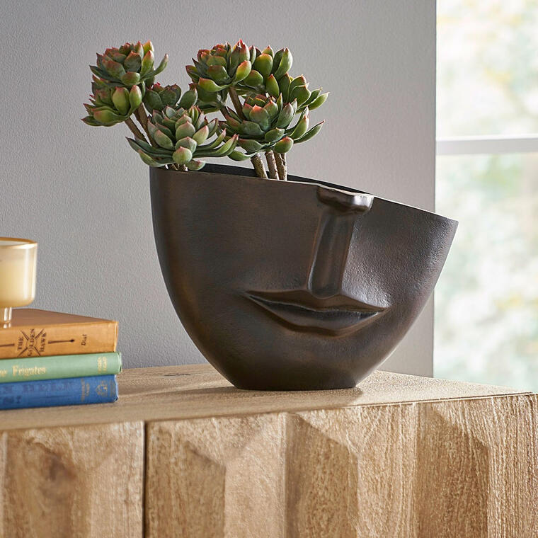 Hiram Indoor Aluminum Handcrafted Small Face Vase - Overstock