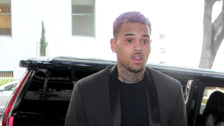 Chris Brown llegando al tribunal en Los Angeles para escuchar el veredicto final de su probatoria