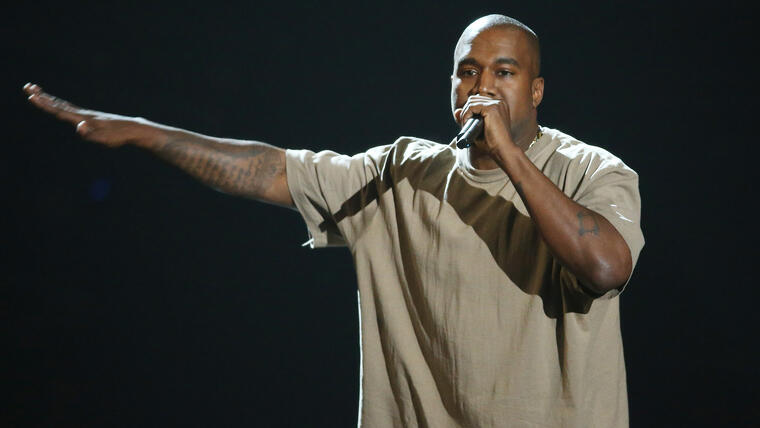 Kanye West durante los premios VMAs 2015