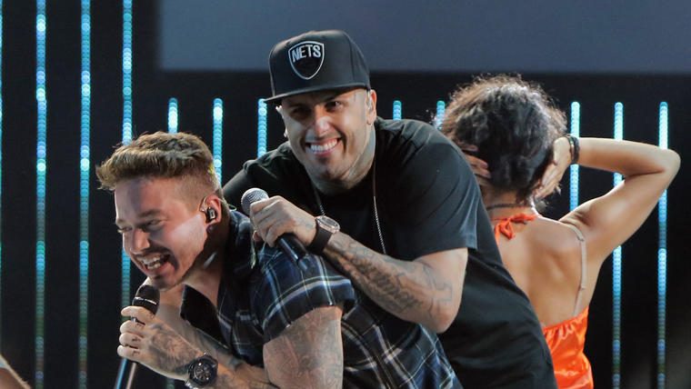 J Balvin & Nicky Jam en los ensayos de Premios Juventud
