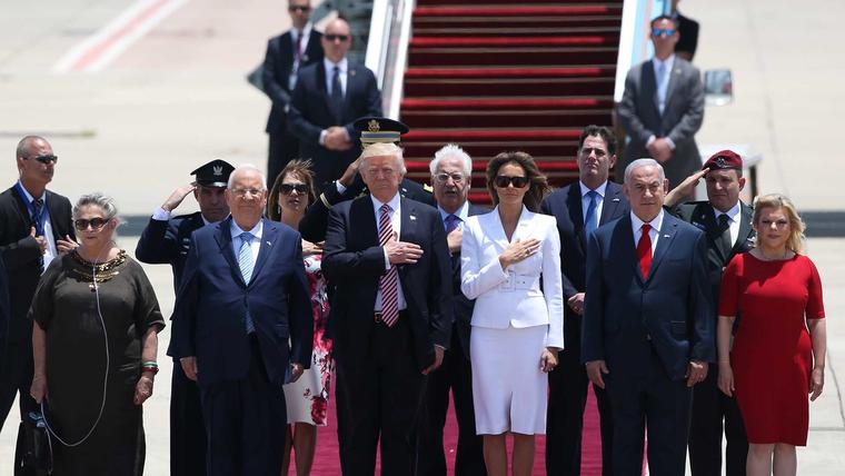 El presidente Trump y la primera dama en la ceremonia de recepción encabezada por el presidente de Israel, el primer ministro Benjamin Netanyahu y sus esposas el Lunes 22 de mayo del 2017