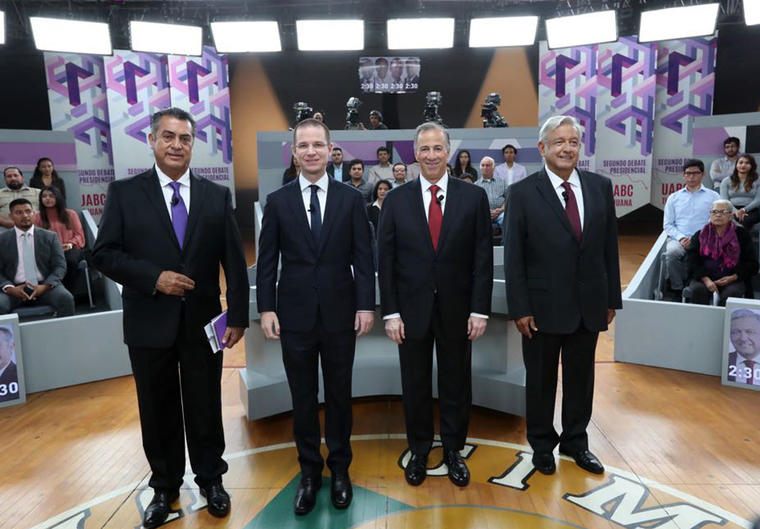 Jaime Rodríguez, Ricardo Anaya, José Antonio Meade y Andrés Manuel López Obrador, de izquierda a derechoa, hoy en el debate presidencial. 