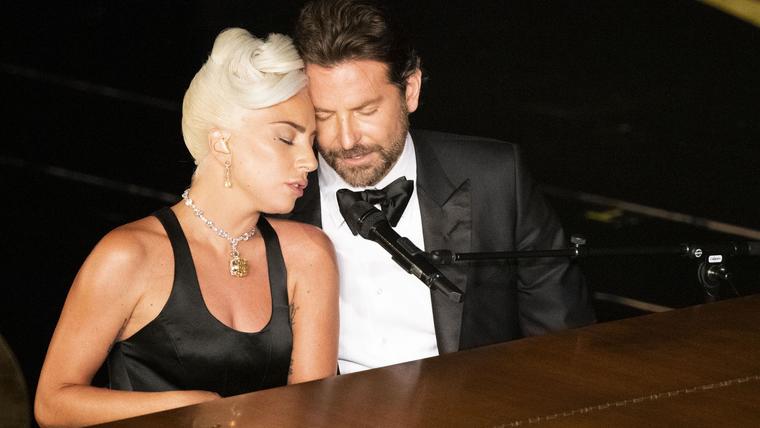 Presentación de Lady Gaga y Bradley Cooper en los Oscar