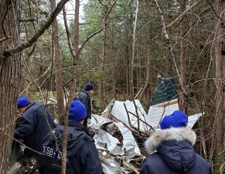 Restos de la avioneta estrellada este miércoles en Ontario, Canadá. 
