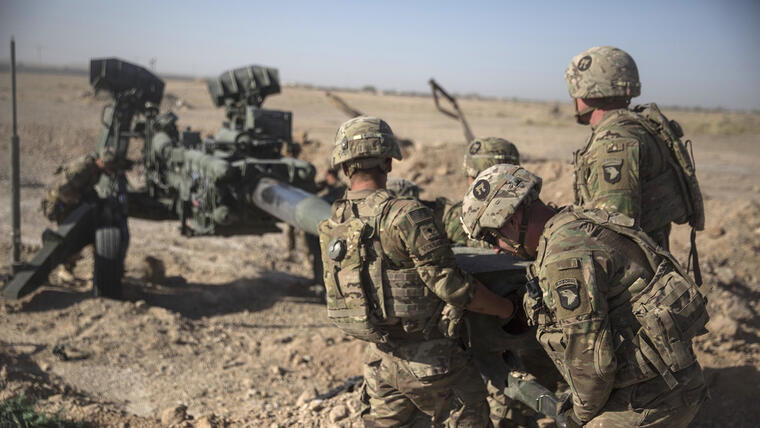 Soldados estadounidenses en Bost Airfield, Afganistán.