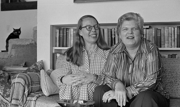 Phyllis Lyon y Del Martin en su casa de San Francisco en 1972