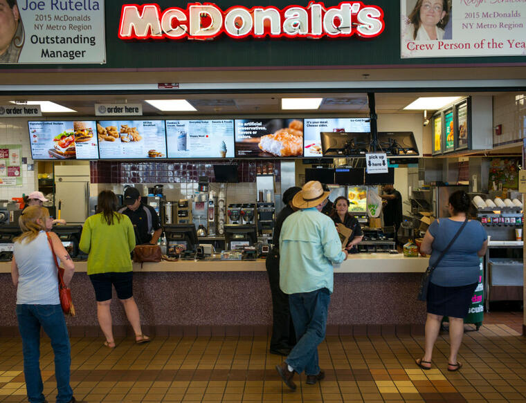 Estados Unidos tenía en 2018 alrededor de un cuarto de millón de establecimientos de comida rápida. La cifra ha tenido un crecimiento sostenido desde hace al menos 15 años. 