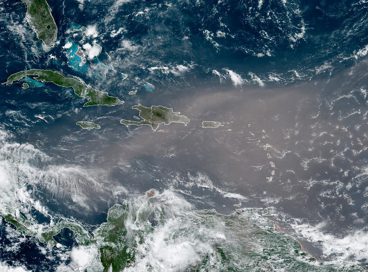 Nube de polvo del Sahara avanza hacia el Caribe