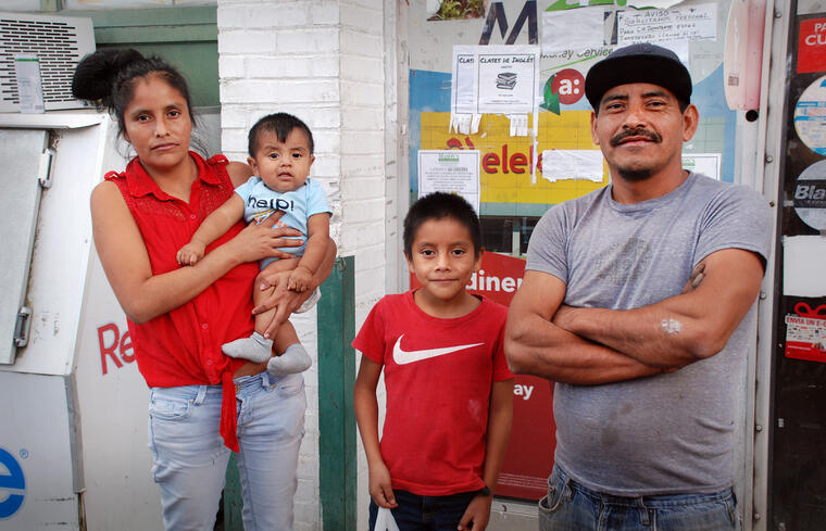 Antonio Morales llegó de Guatemala hace 15 años y trabaja en landscaping. Su familia ha visto reducidos sus ingresos debido a la pandemia.
