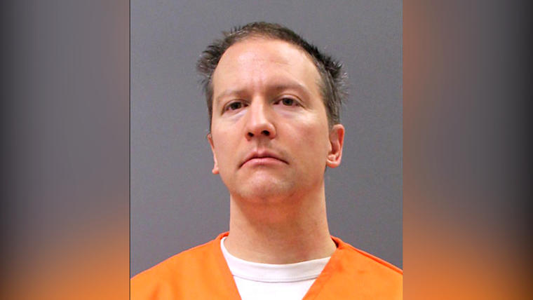 El exoficial de policía de Minneapolis Derek Chauvin posa para una foto en el Departamento de Correcciones de Minnesota tras su condena el 21 de abril de 2021 en Minneapolis.