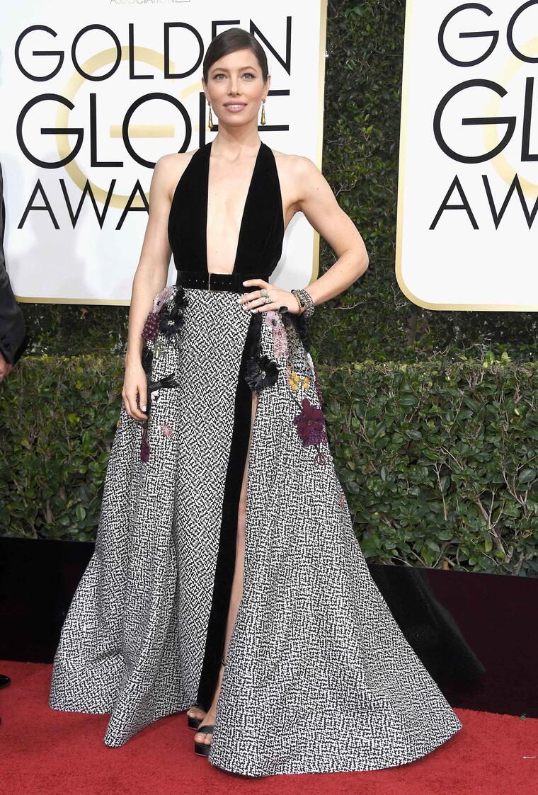 Jessica Biel en la alfombra roja de los Golden Globes 2017