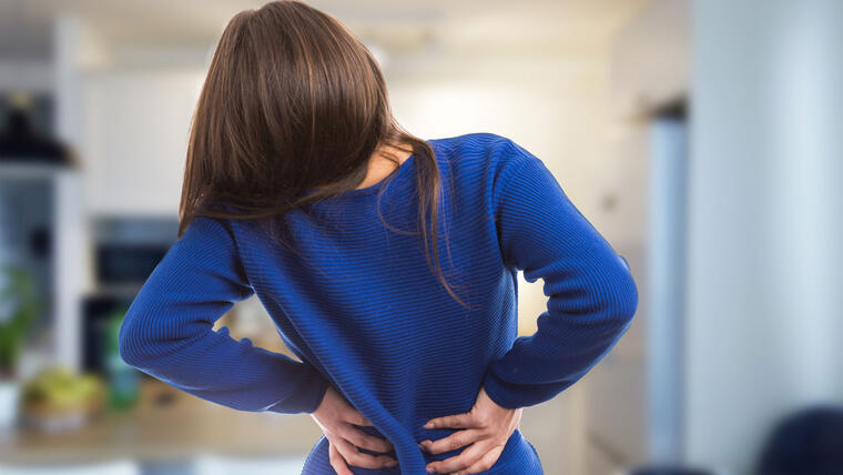 El dolor en el lado derecho de la espalda viene por 9 enfermedades