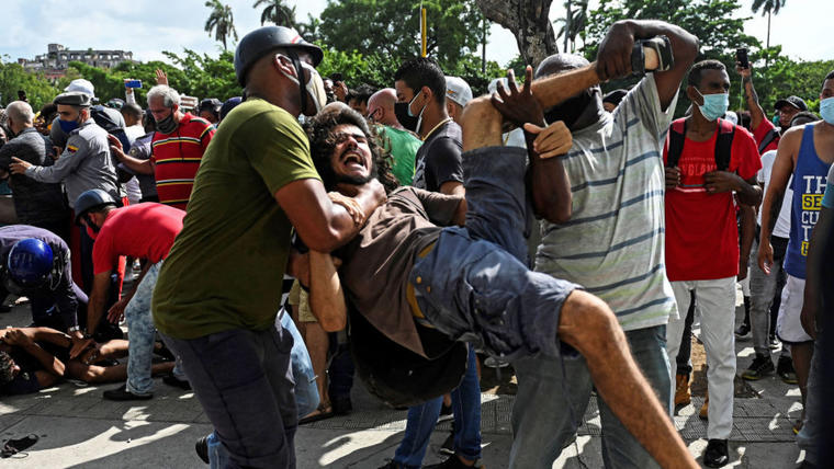 Represión a protestas en Cuba