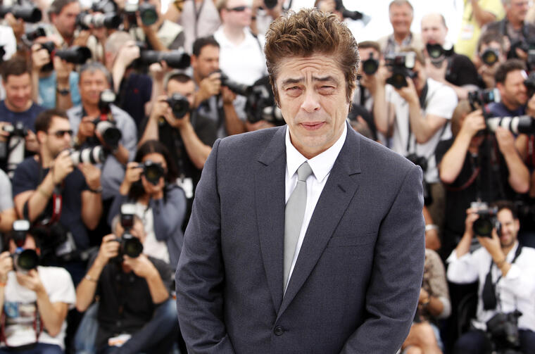 Benicio Del Toro estrena "A Perfect Day" en Cannes.