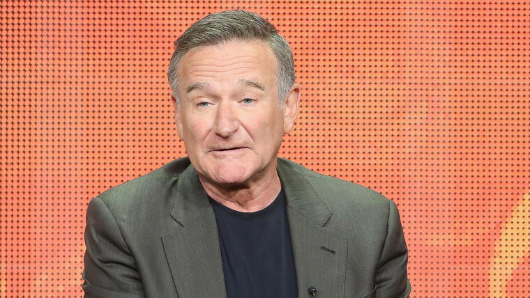 Hijos de Robin Williams piden juez deseche pedido de viuda