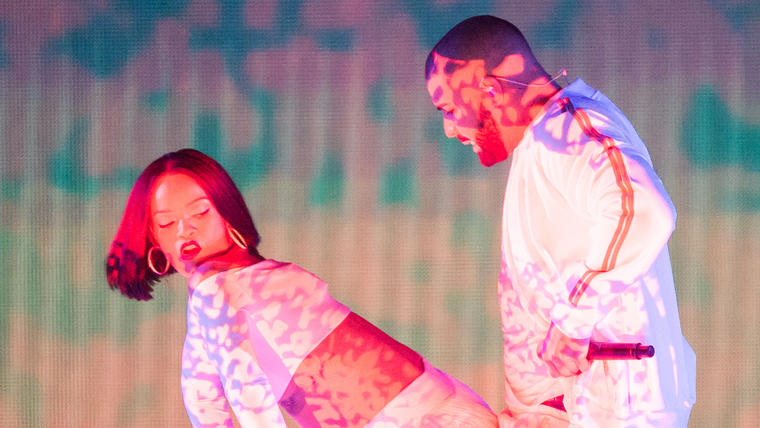 Rihanna y Drake en los Britt Awards