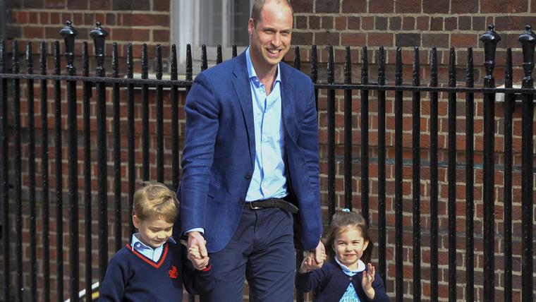 Principe William con sus hijos el príncipe George  y la princesa Charlotte