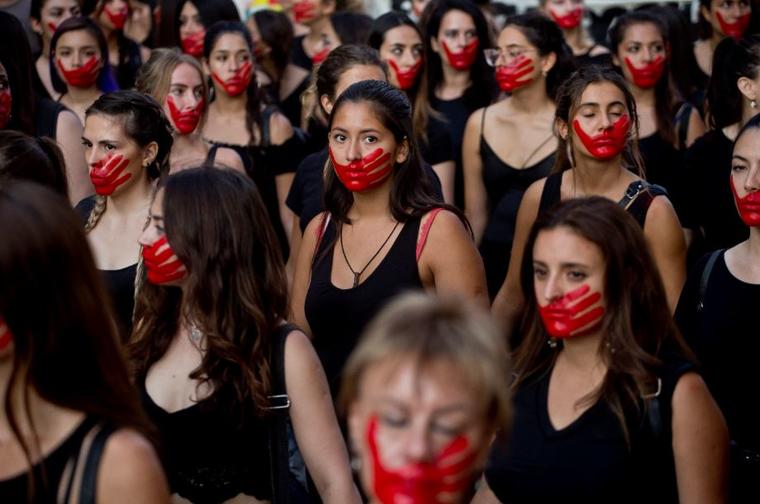 Marcha por el Día Internacional de la Mujer en Santiago, Chile, el viernes 8 de marzo de 2019. 