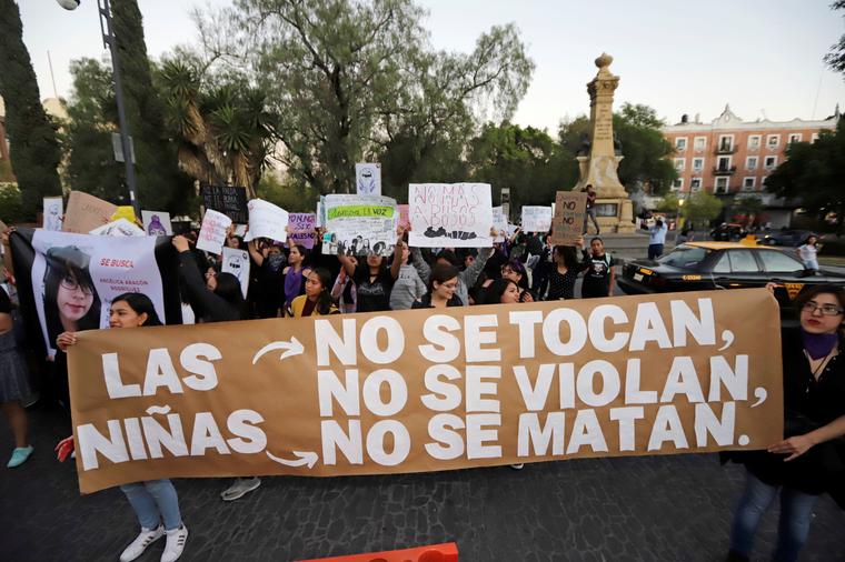 Manifestación contra la violencia hacia las mujeres y las niñas en Puebla