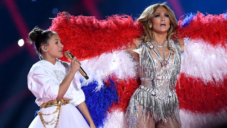 Emme Muniz y Jennifer Lopez SuperBowl