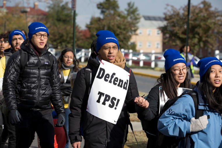"Nuestro hogar es aquí": el mensaje de una marcha en apoyo a DACA y el TPS en noviembre de 2019, en Maryland. 