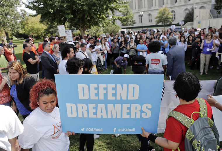 "Arriba la liberación, abajo la deportación": Miles de dreamers alzaron su voz en defensa de DACA