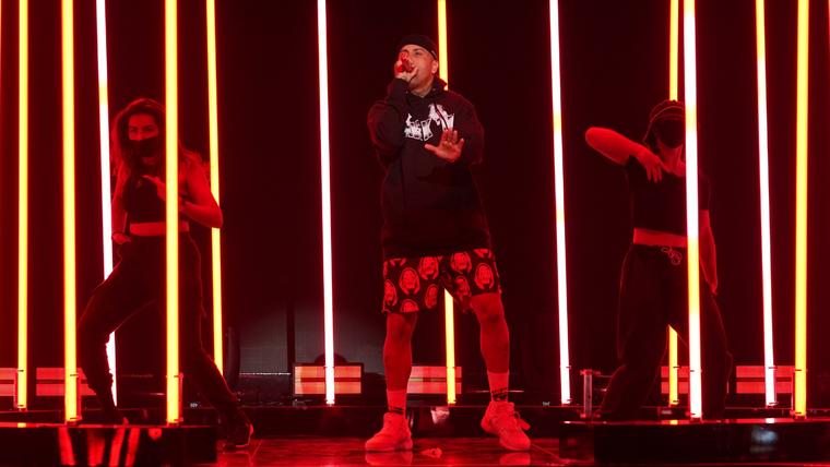 Nicky Jam en el segundo día de ensayos de los Latin American Music Awards 2021